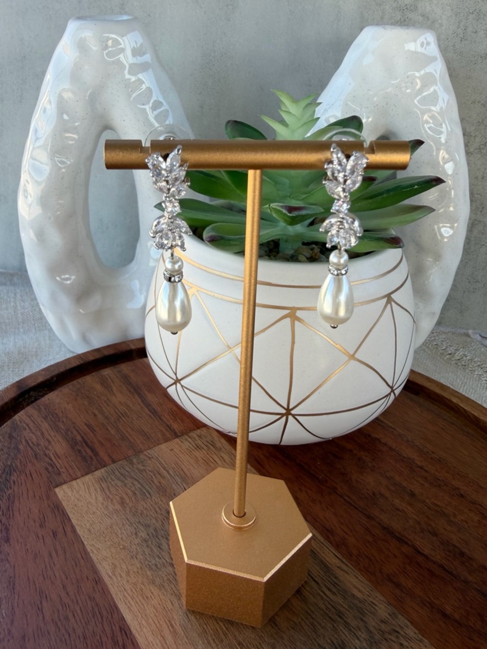 Elegant Crystal and Pearl Drop Earrings - Faux Pearl White - Picture 4 of 4
